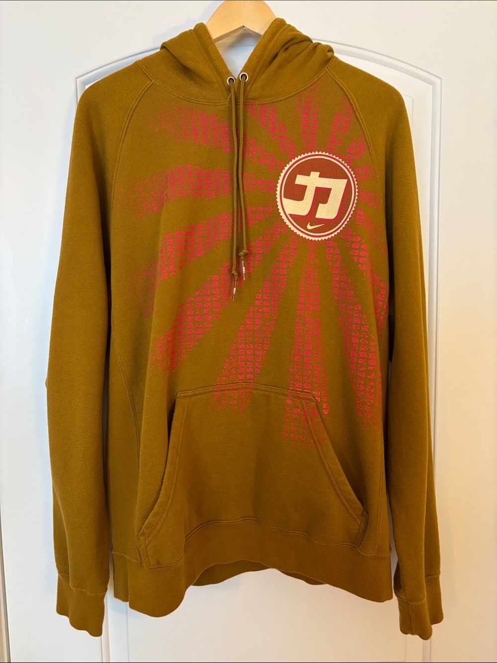 Vintage Nike Men's Tan Red Hoodie Japanese Rising Sun L EUC